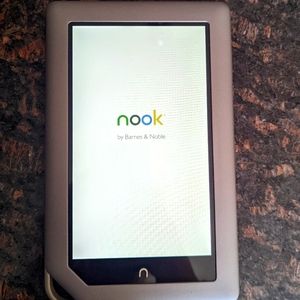 Nook tablet w/ Coach cover